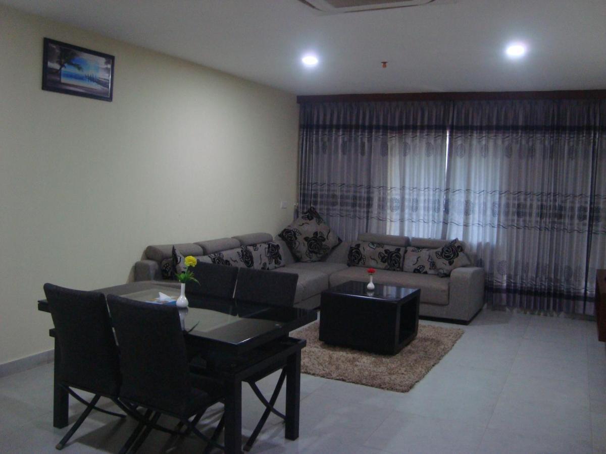 Rouba Residency Hotel Ponnāni Exterior foto